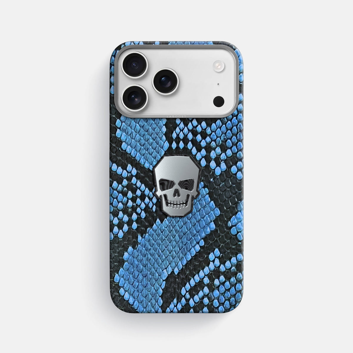 Classic Case With Titanium Skull For iPhone 18 Pro Max In Deluxe Python -1 | Blue-Jeans-Steel