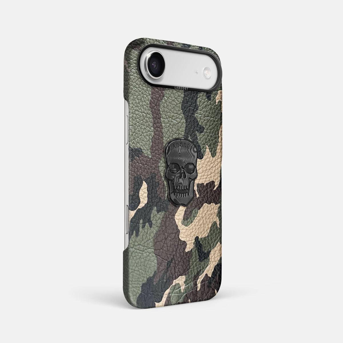 Classic Case With Carbon Skull For iPhone 17 Air In Calf -2 | Camouflage-Black