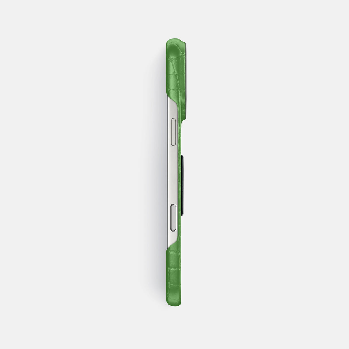 Classic Case With Titanium Skull For iPhone 17 Pro Max In Alligator -3 | Apple-Green-Steel