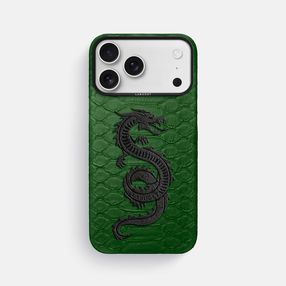 Classic Case With Carbon Dragon For iPhone 18 Pro Max In Python -1 | Green-Black