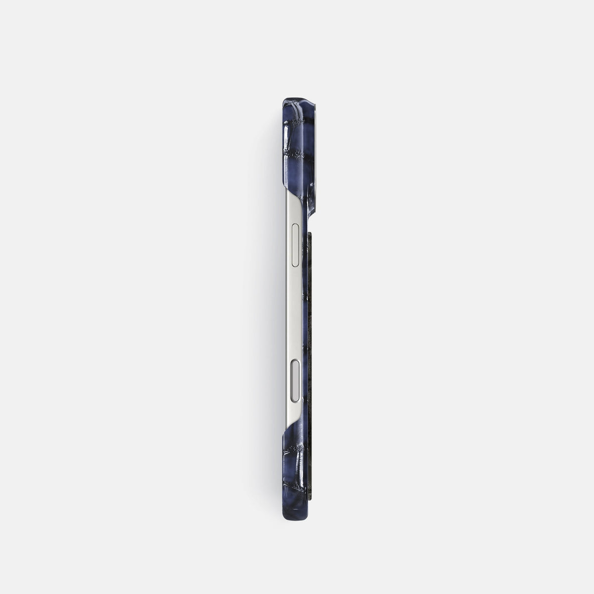 Classic Case With Carbon Dragon For iPhone 18 Pro In Patina Alligator -3 | Havana-Blue-Steel