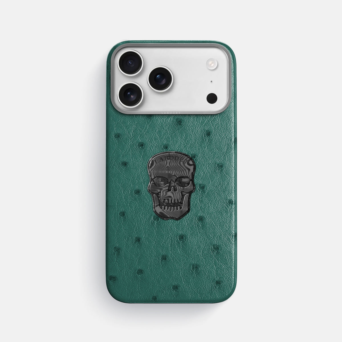 Classic Case With Carbon Skull For iPhone 17 Pro Max In Ostrich -1 | Forest-Green-Steel