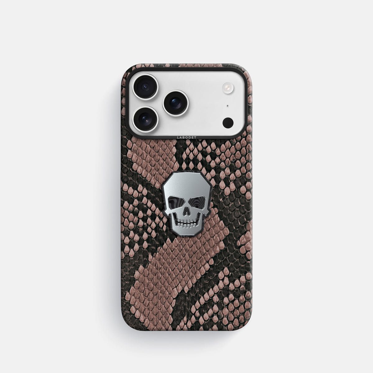 Classic Case With Titanium Skull For iPhone 17 Pro In Deluxe Python -1 | Mahogany-Brown-Black