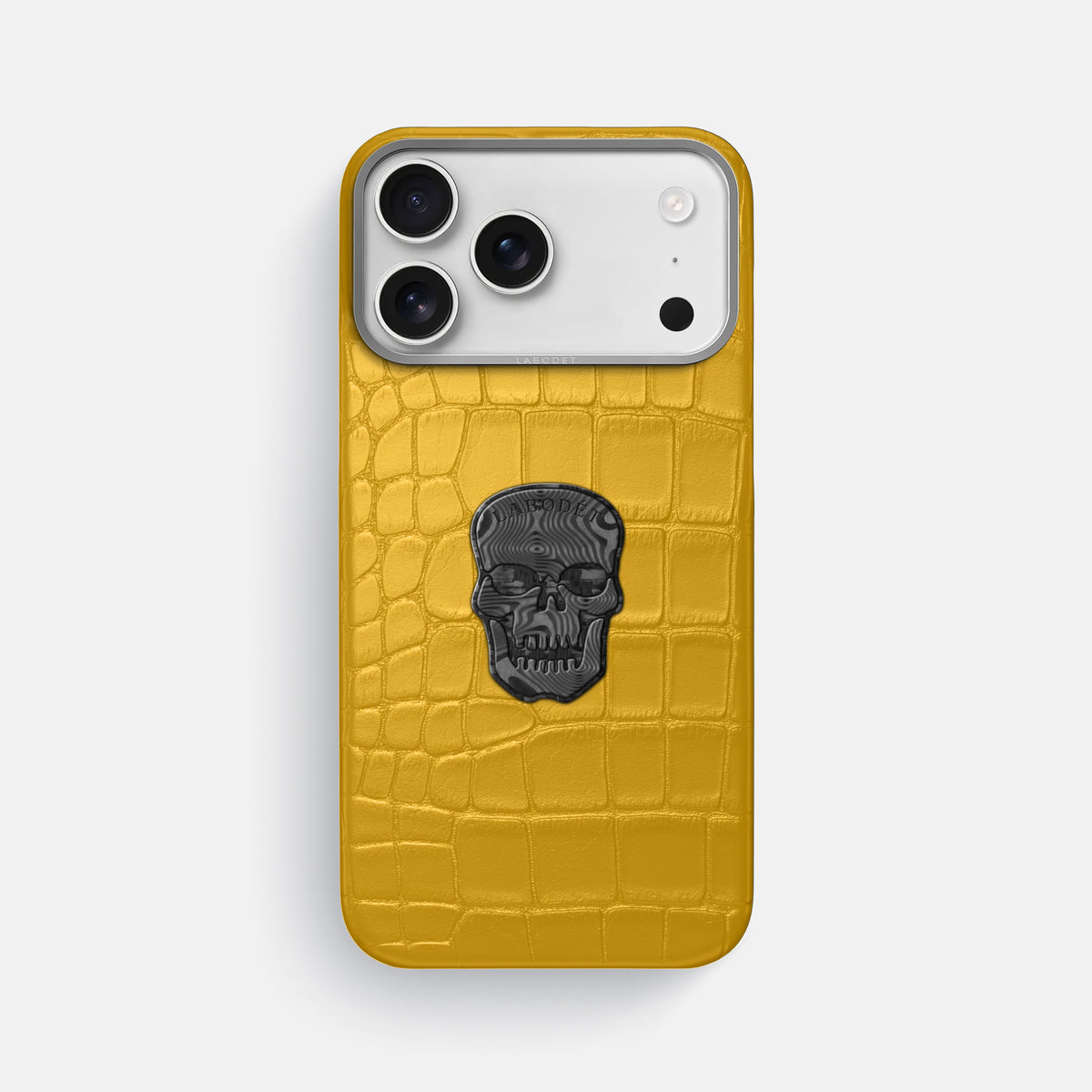 Classic Case With Carbon Skull For iPhone 17 Pro Max In Alligator -1 | Yellow-Steel
