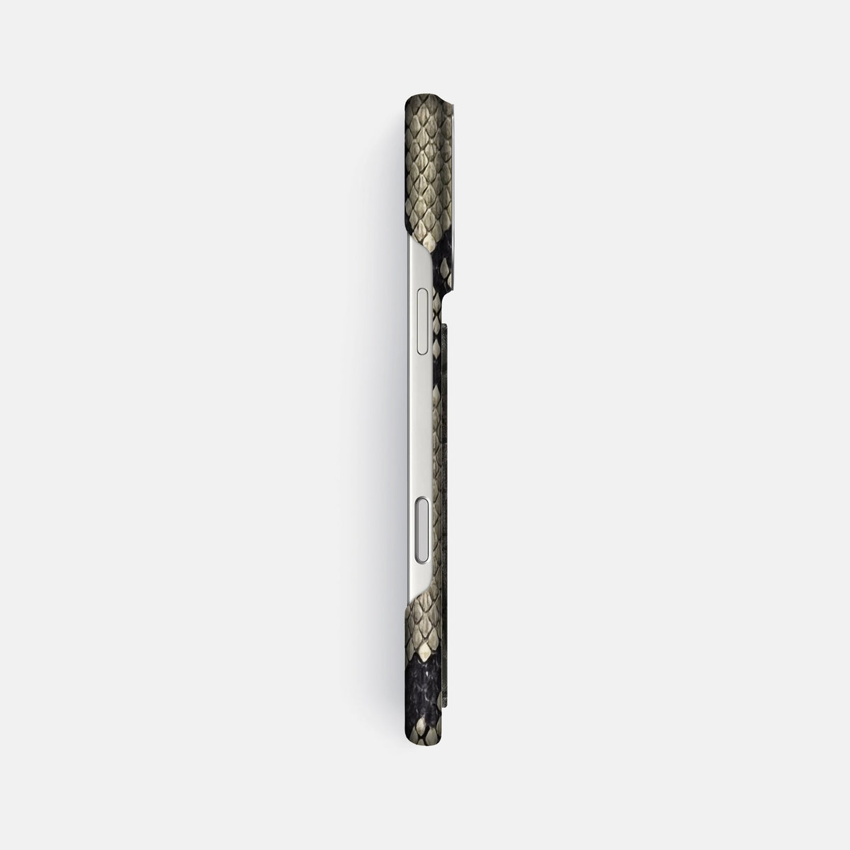 Classic Case With Carbon Dragon For iPhone 18 Pro Max In Deluxe Python -3 | Savannah-Steel