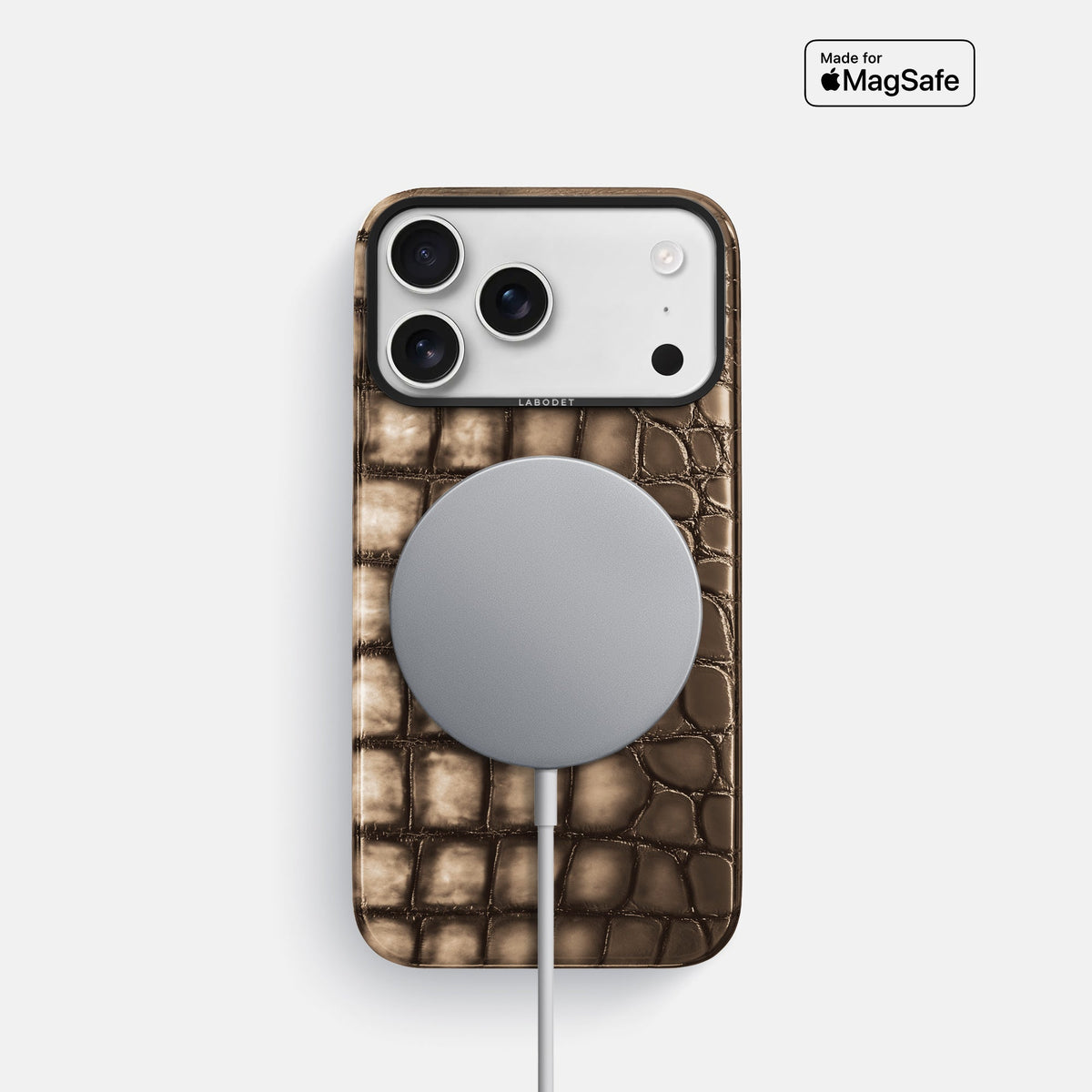 Classic Case For iPhone 18 Pro In Patina Alligator -5 | Etoupe-Black