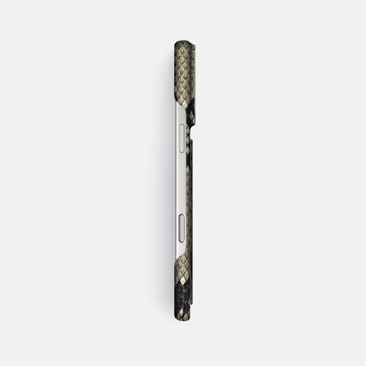 Classic Case With Carbon Dragon For iPhone 17 Pro Max In Deluxe Python -3 | Savannah-Steel