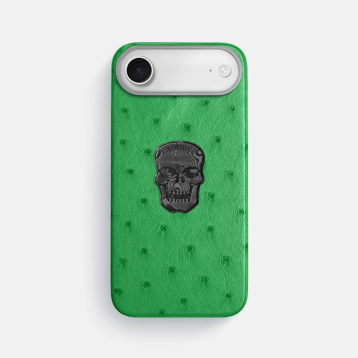 Classic Case With Carbon Skull For iPhone 17 Air In Ostrich