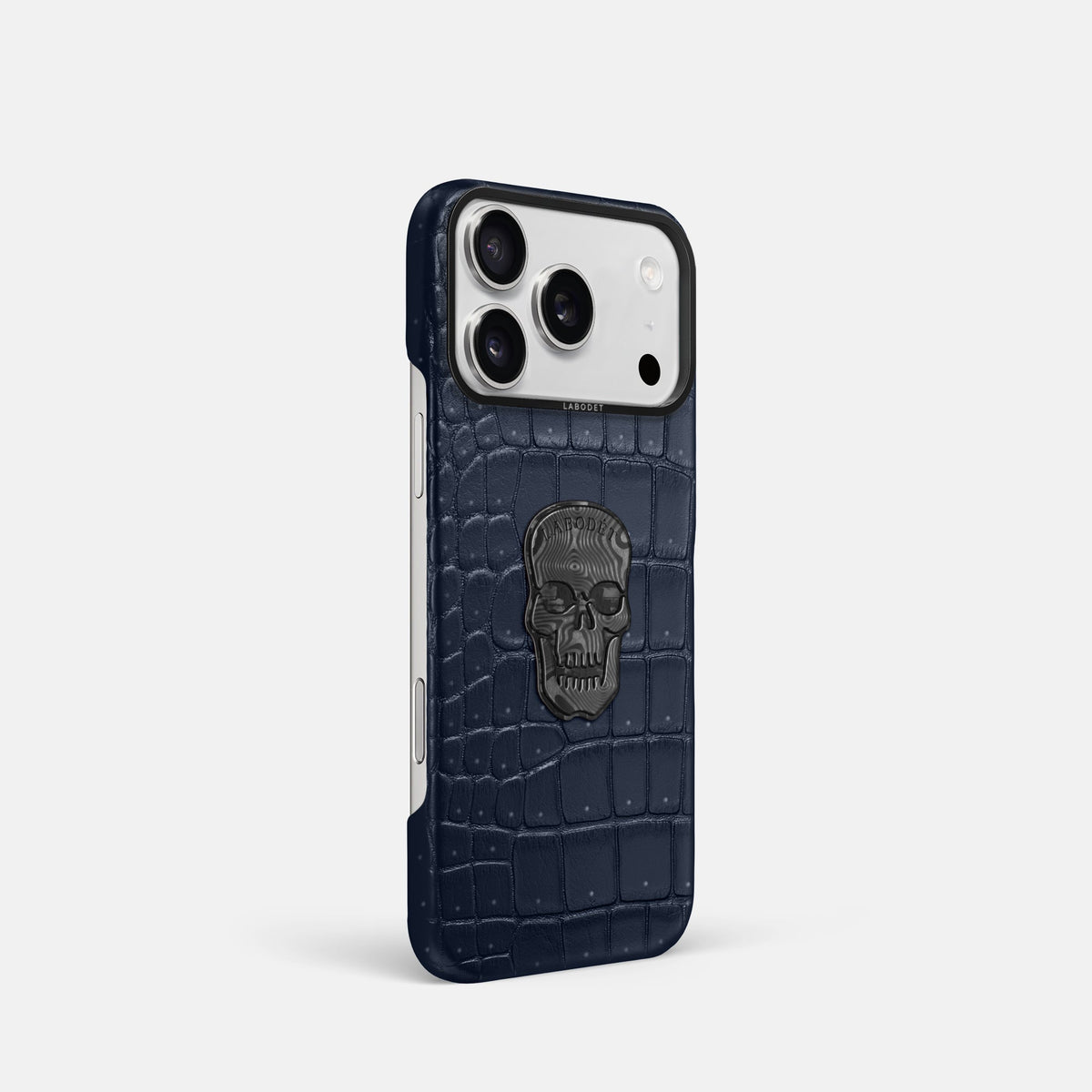 Classic Case With Carbon Skull For iPhone 18 Pro In Porosus Crocodile -2 | Deep-Blue-Sea-Black