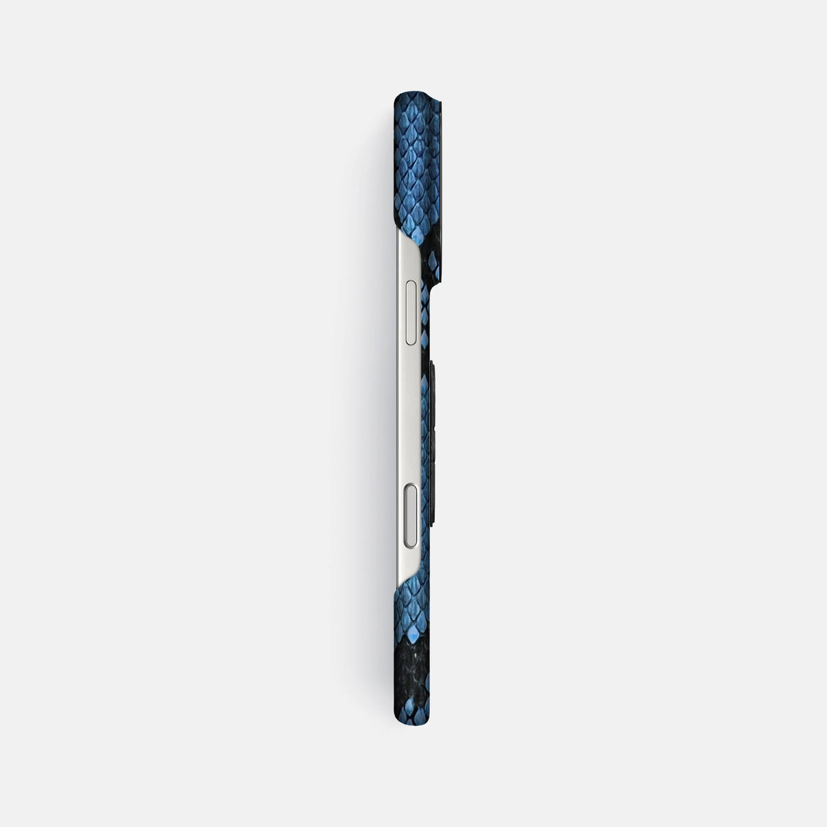 Classic Case With Carbon Skull For iPhone 18 Pro Max In Deluxe Python -3 | Blue-Jeans-Black