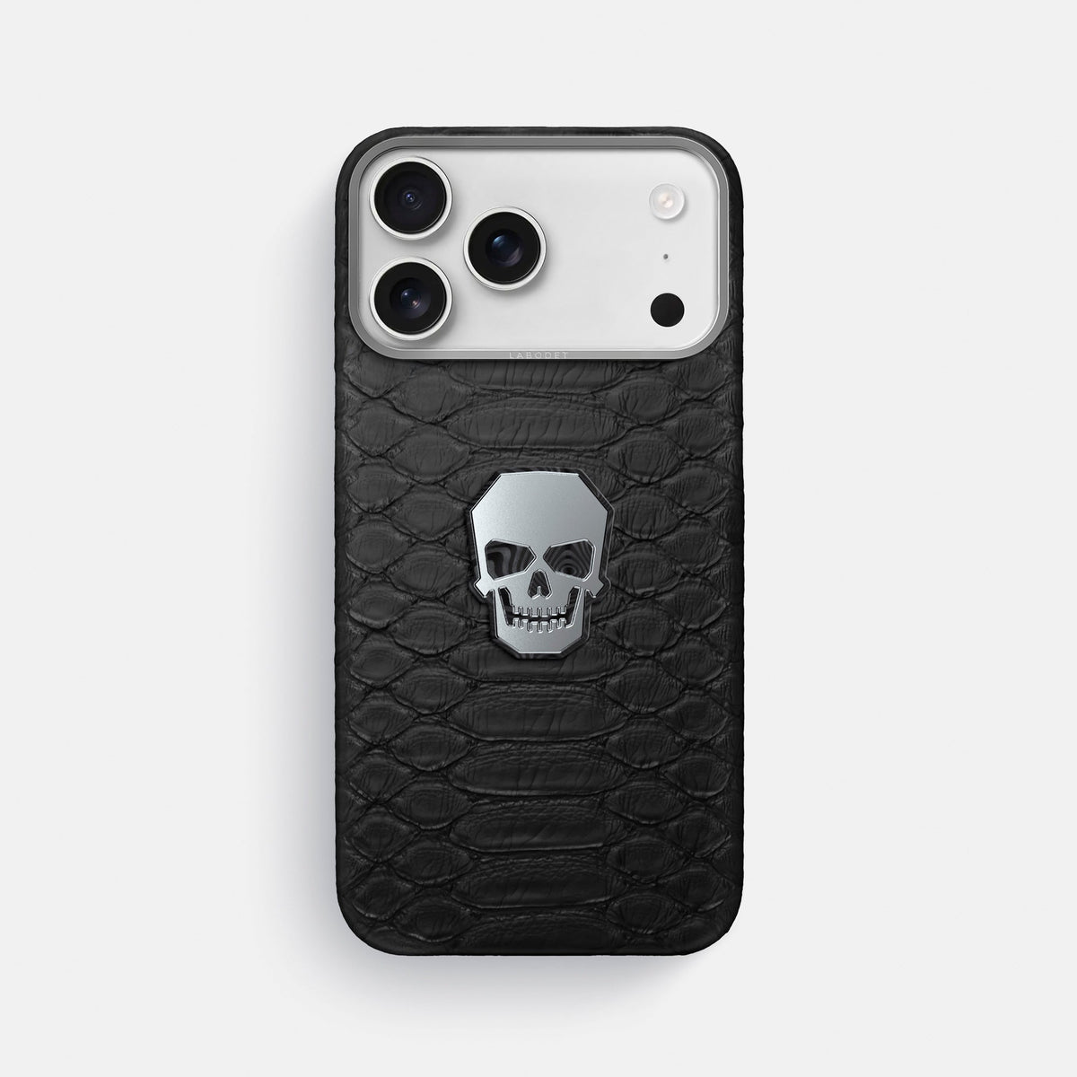 Classic Case With Titanium Skull For iPhone 18 Pro Max In Python -1 | Black-Steel