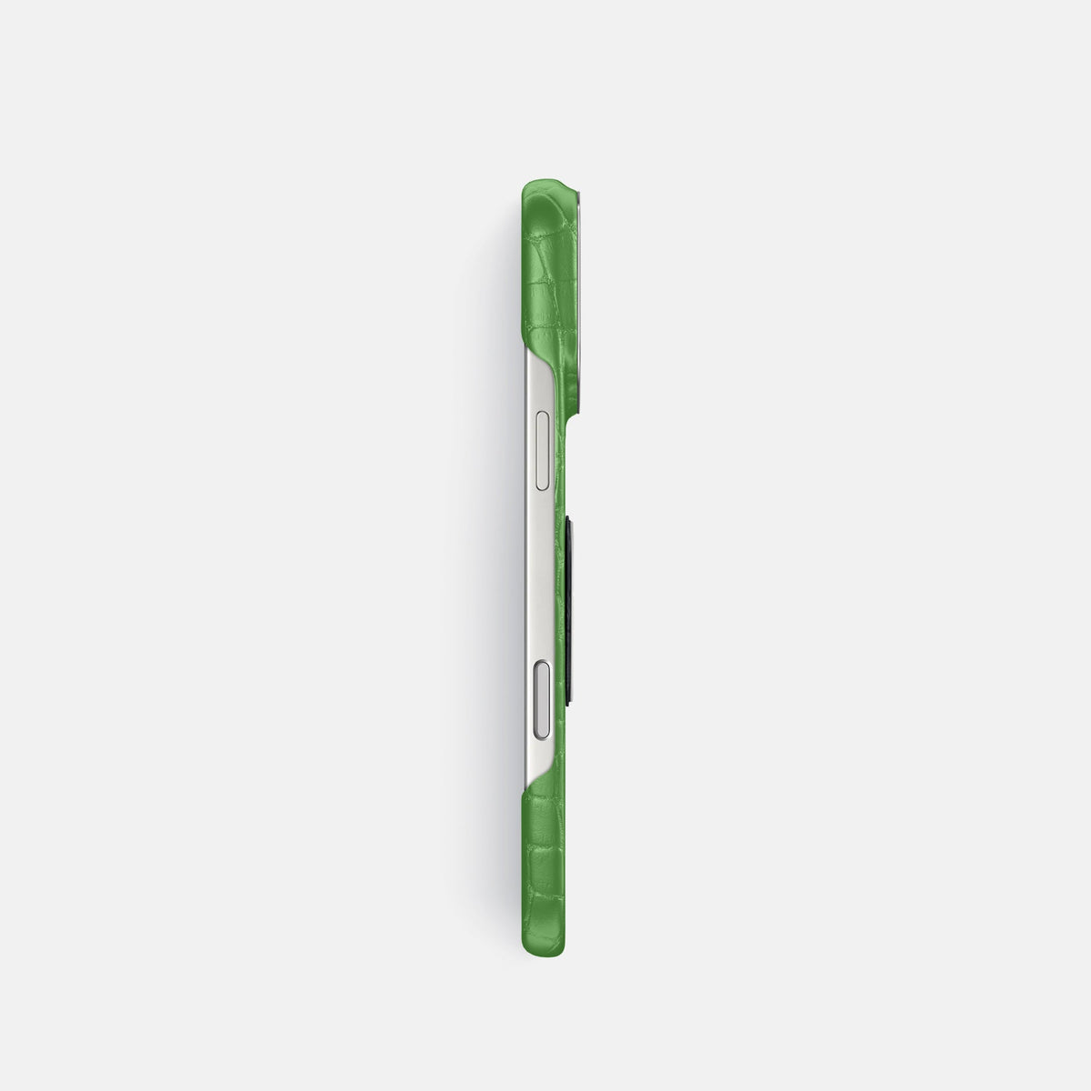Classic Case With Titanium Skull For iPhone 18 Pro In Alligator -3 | Apple-Green-Steel