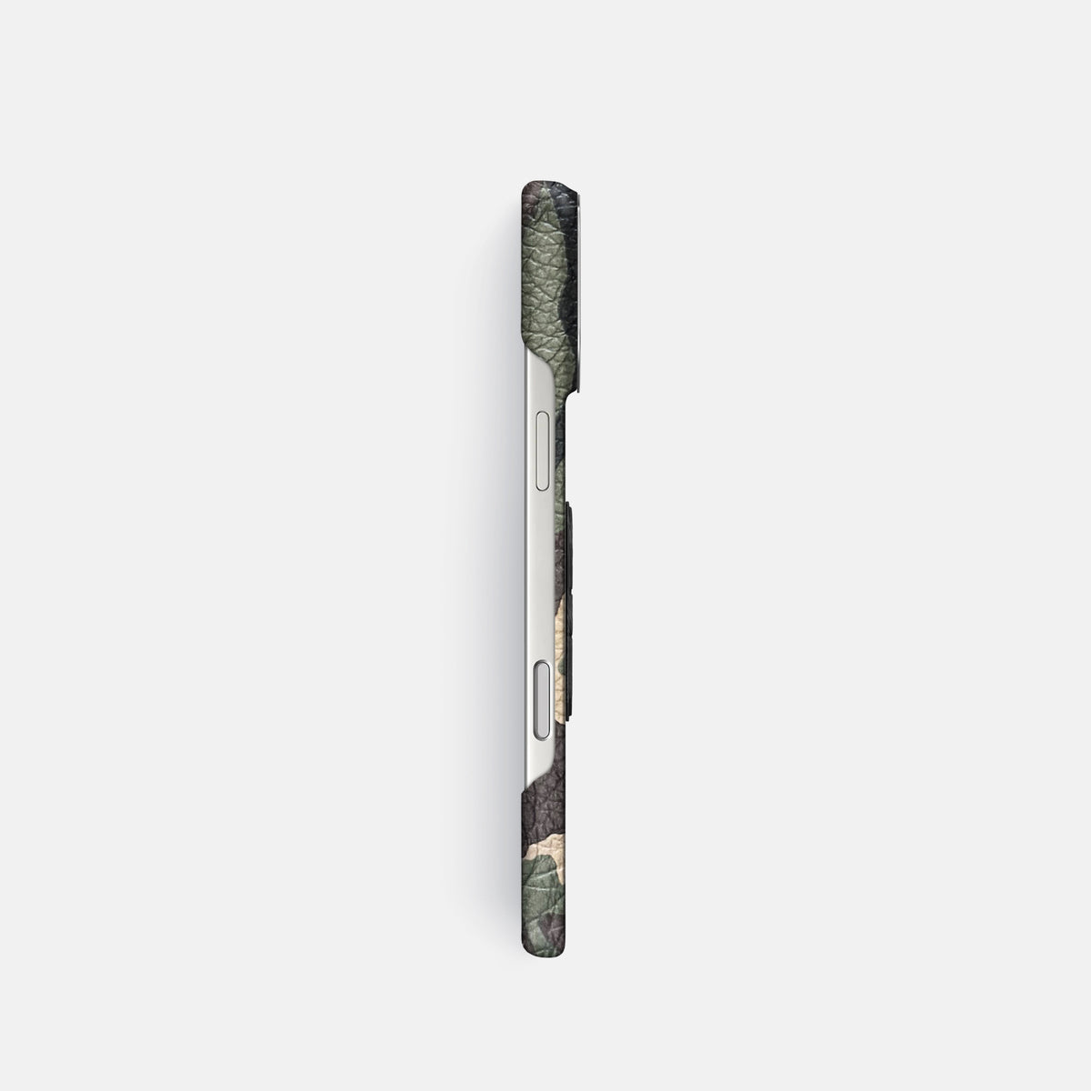 Classic Case With Carbon Skull For iPhone 17 Pro In Calf -3 | Camouflage-Steel