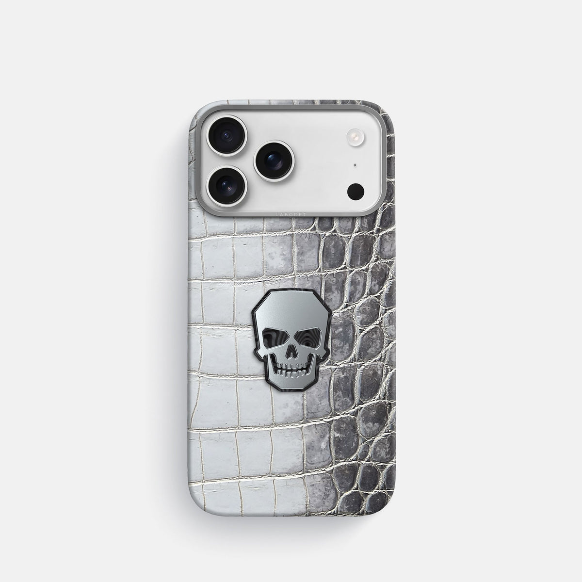 Classic Case With Titanium Skull For iPhone 18 Pro In Himalayan Crocodile -1 | Silver-Steel