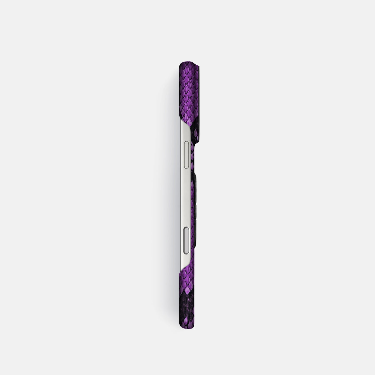 Classic Case With Carbon Skull For iPhone 17 Pro In Deluxe Python -3 | Purple-Black