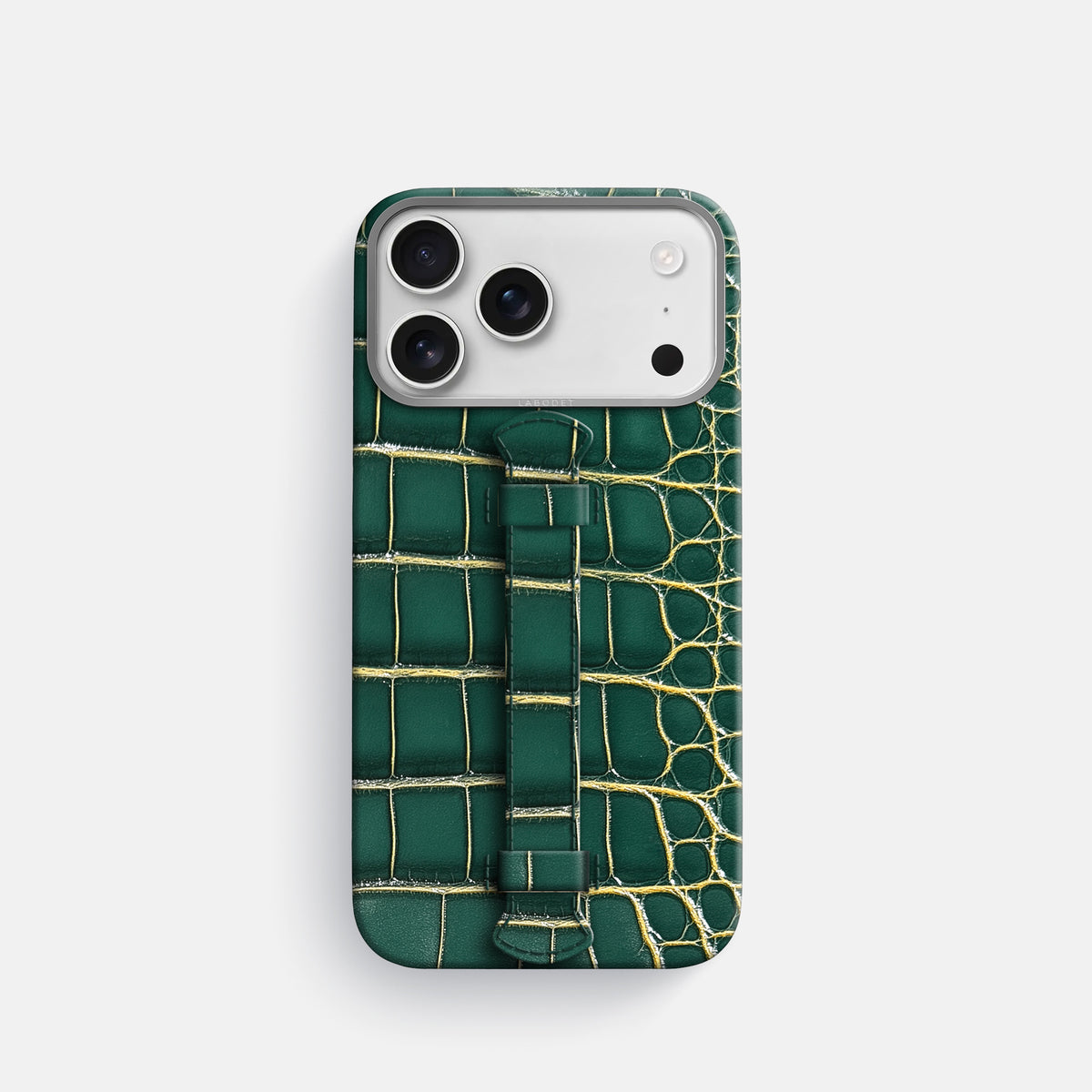 Center Handle For iPhone 17 Pro In Patina Alligator -1 | Cambridge-Steel