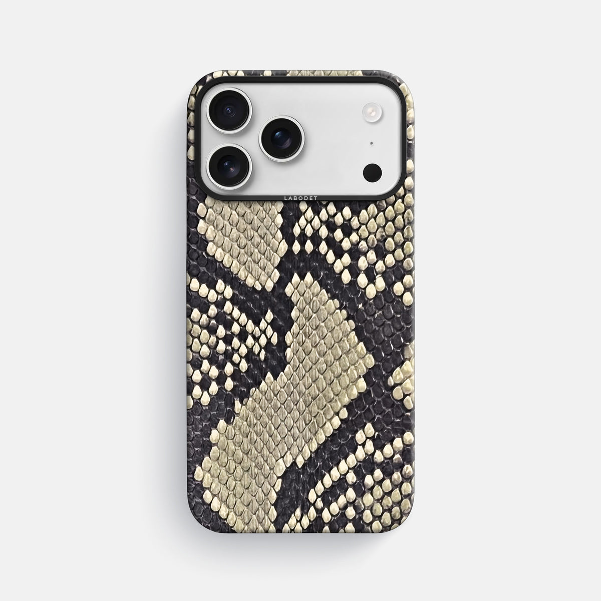 Classic Case For iPhone 17 Pro Max In Deluxe Python -1 | Savannah-Black