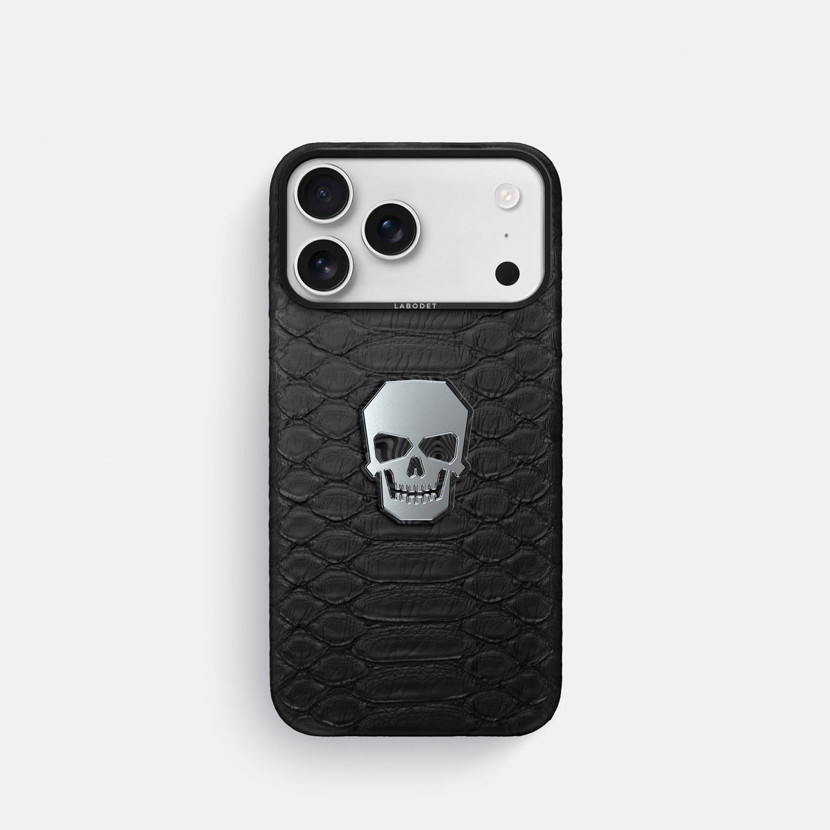 Classic Case With Titanium Skull For iPhone 18 Pro In Python -1 | Black-Black