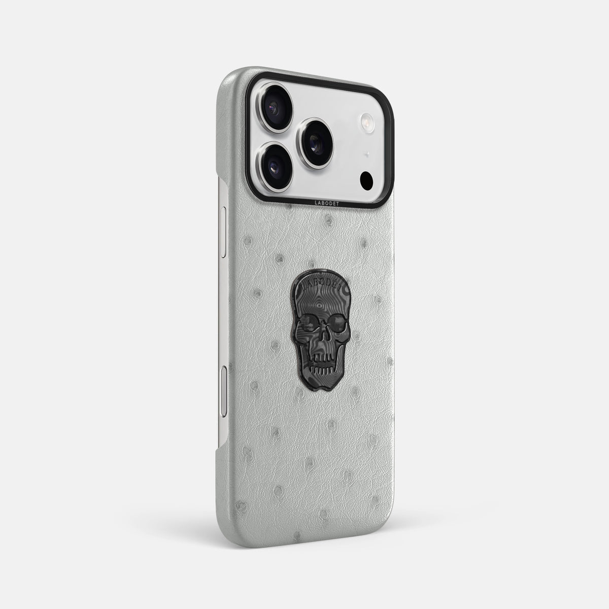 Classic Case With Carbon Skull For iPhone 17 Pro Max In Ostrich -2 | White-Black