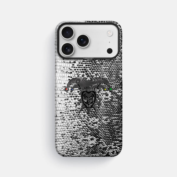 Classic Case With Carbon Joker For iPhone 17 Pro Max In Himalayan Lizard