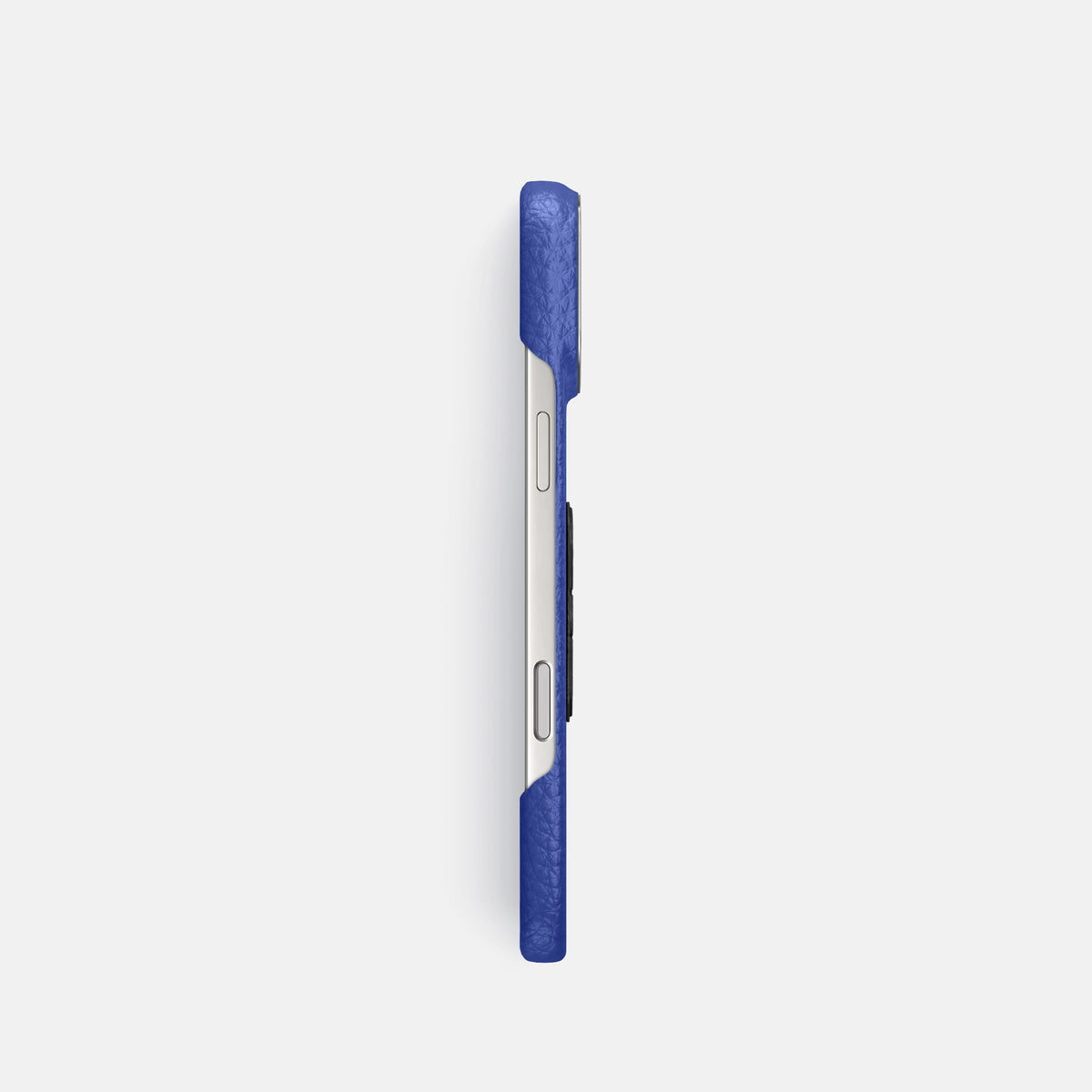 Classic Case With Carbon Skull For iPhone 17 Pro In Calf -3 | Royal-Blue-Steel