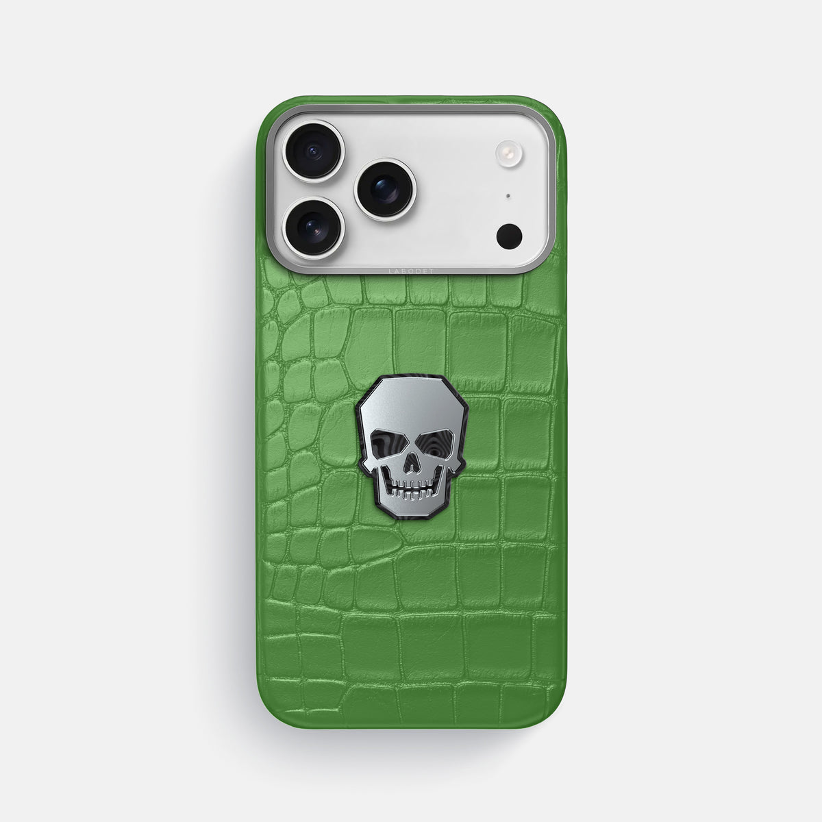 Classic Case With Titanium Skull For iPhone 17 Pro Max In Alligator -1 | Apple-Green-Steel