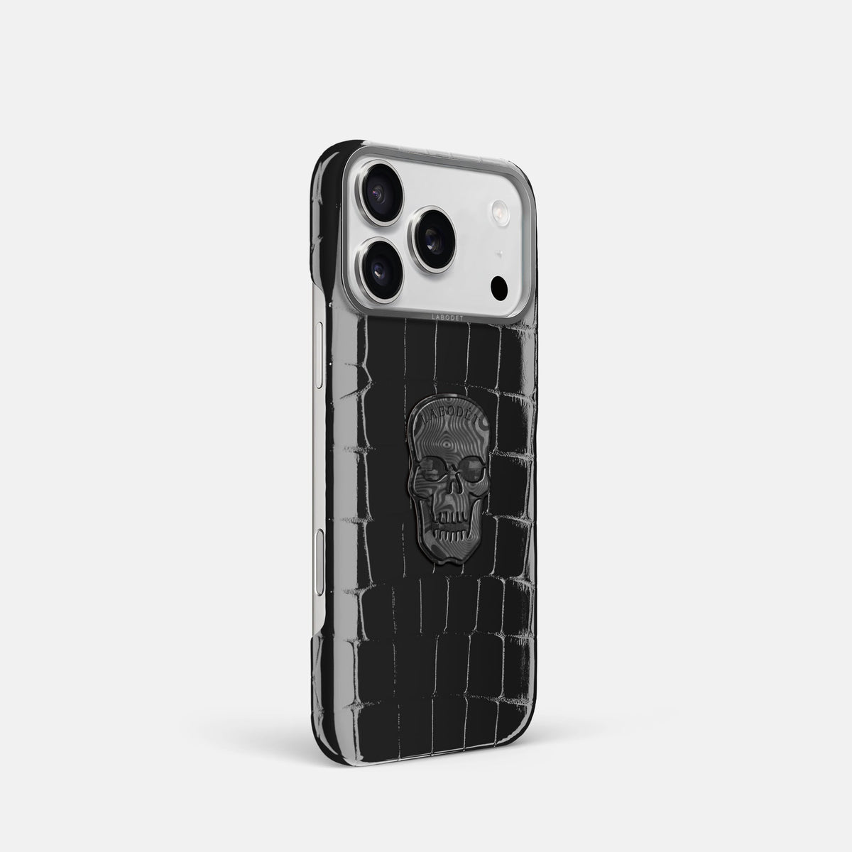 Classic Case With Carbon Skull For iPhone 18 Pro In Shiny Alligator -2 | Black-Steel
