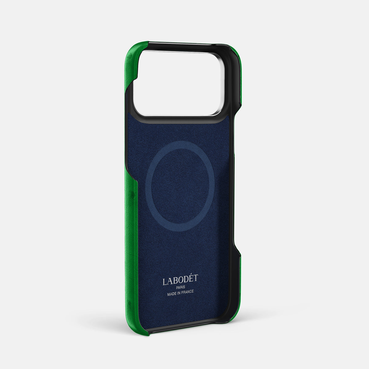 Classic Case With Carbon Skull For iPhone 17 Pro Max In Ostrich -4 | Kentucky-Green-Steel