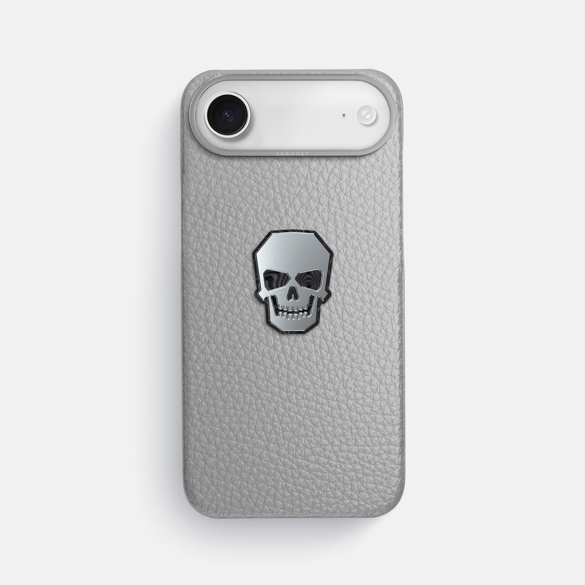 Classic Case With Titanium Skull For iPhone 17 Air In Calf -1 | Nuage-Steel