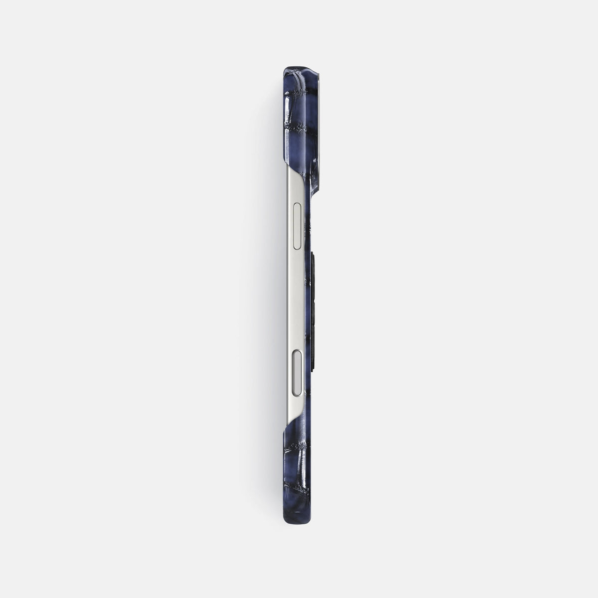 Classic Case With Carbon Skull For iPhone 18 Pro Max In Patina Alligator -3 | Havana-Blue-Steel