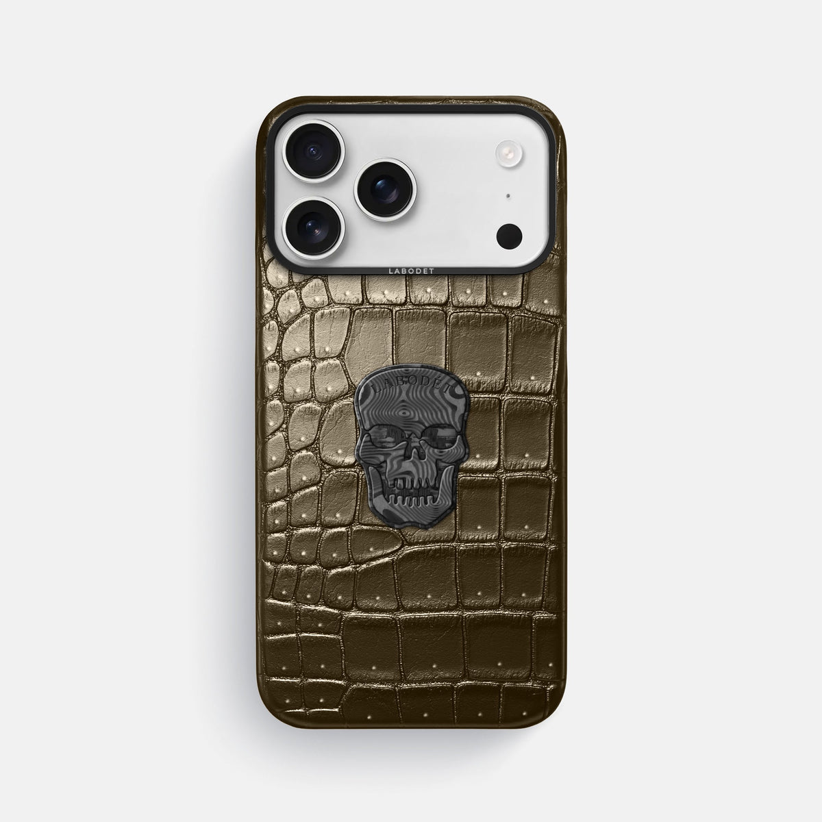 Classic Case With Carbon Skull For iPhone 18 Pro Max In Porosus Crocodile -1 | Bronze-Black