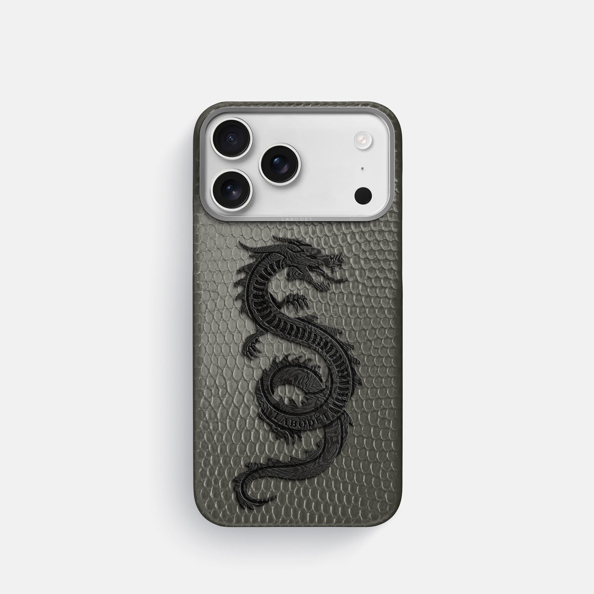 Classic Case With Carbon Dragon For iPhone 17 Pro In Lizard -1 | Grey-Steel