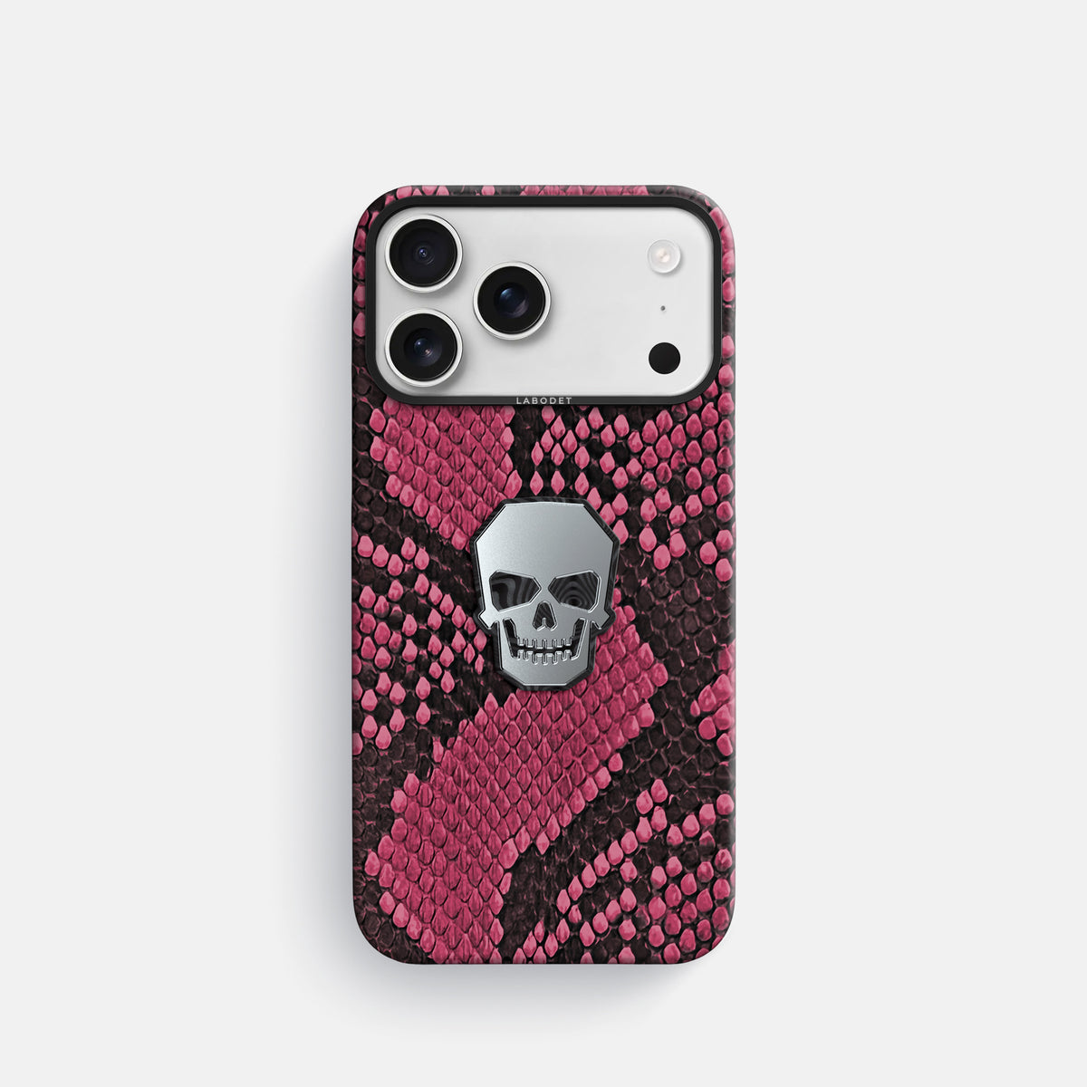 Classic Case With Titanium Skull For iPhone 17 Pro In Deluxe Python -1 | Burgundy-Black