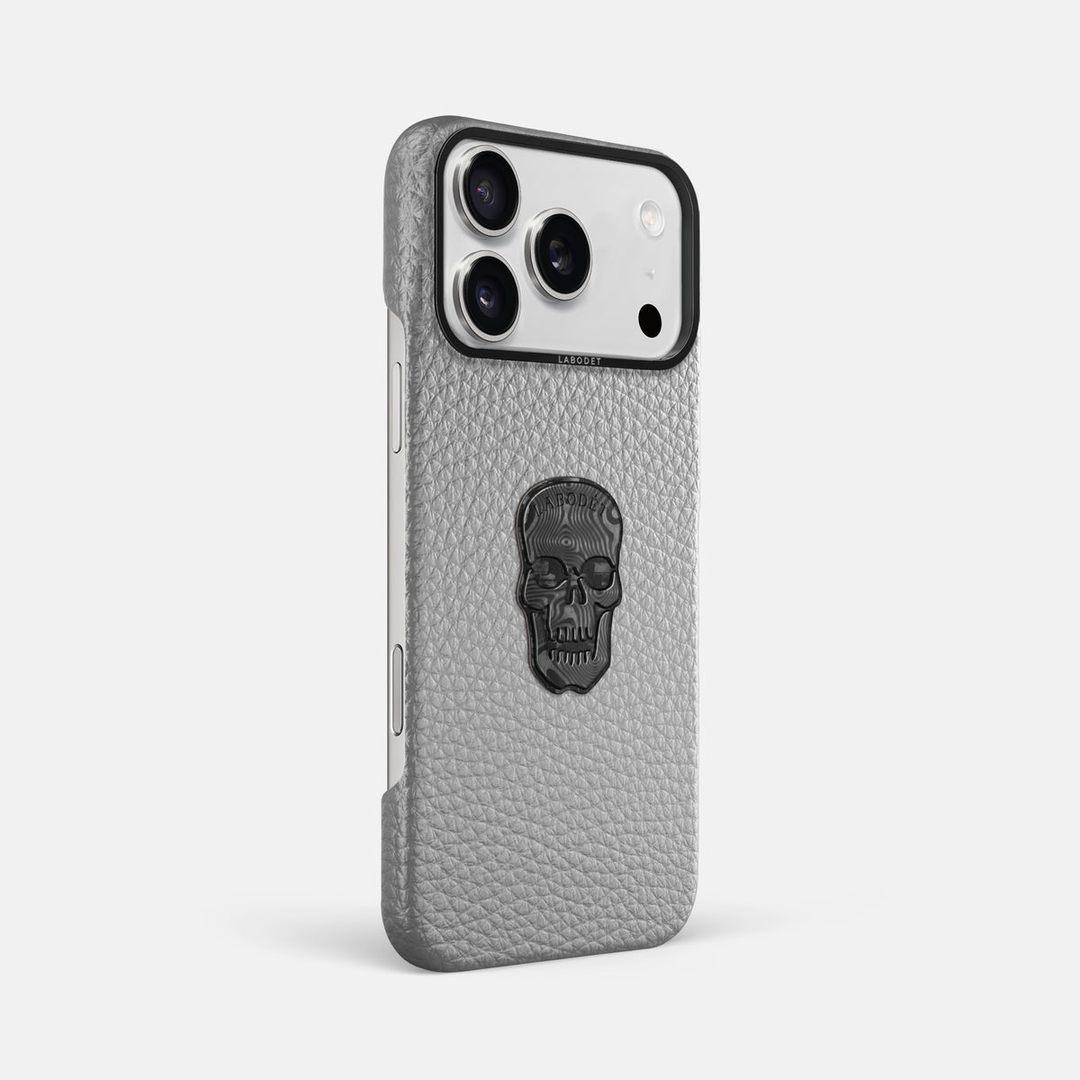 Classic Case With Carbon Skull For iPhone 17 Pro Max In Calf -2 | Nuage-Black