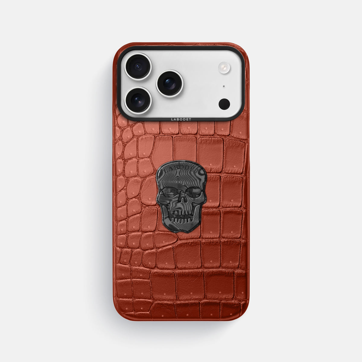 Classic Case With Carbon Skull For iPhone 17 Pro Max In Porosus Crocodile -1 | Nuts-Black