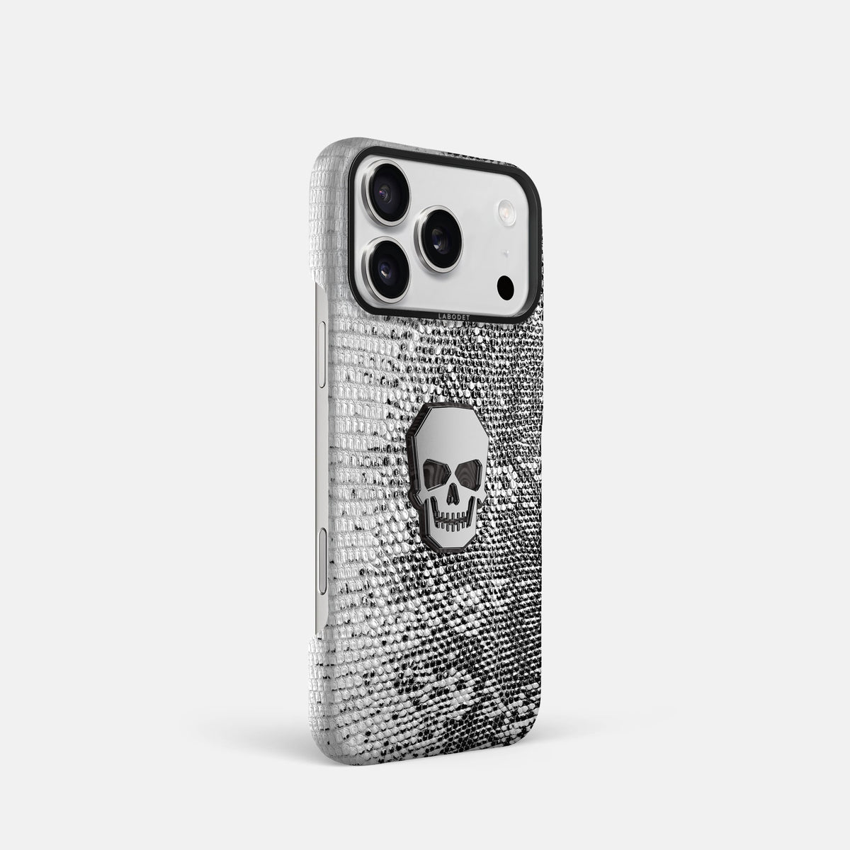 Classic Case With Titanium Skull For iPhone 18 Pro In Himalayan Lizard -2 | Dark-Black