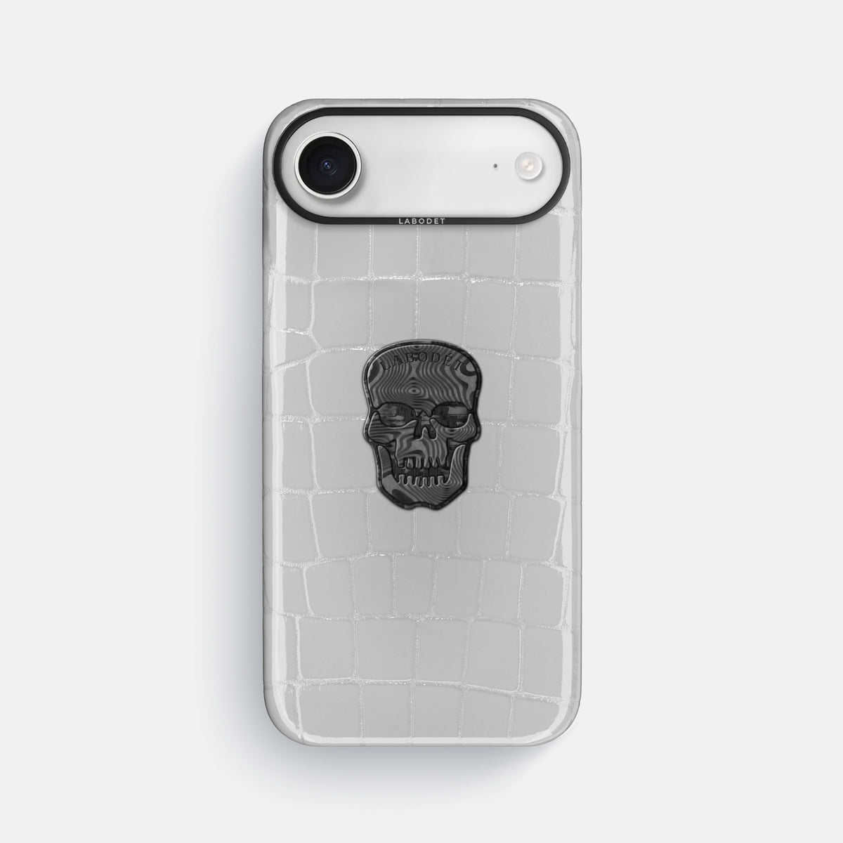Classic Case With Carbon Skull For iPhone 17 Air In Shiny Alligator -1 | White-Black