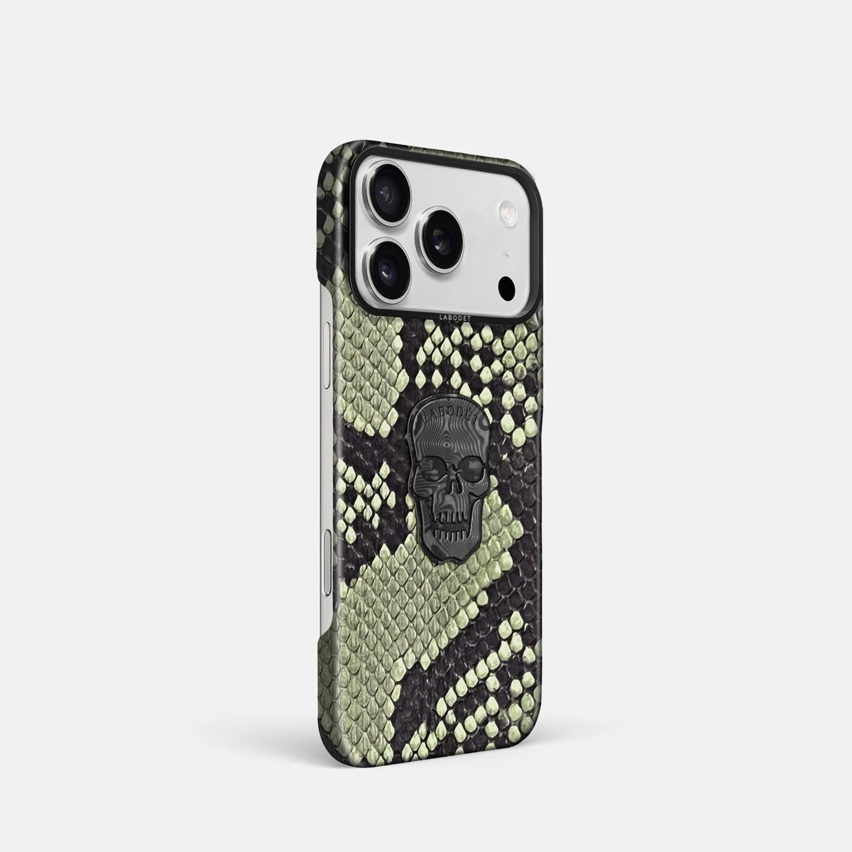 Classic Case With Carbon Skull For iPhone 18 Pro In Deluxe Python -2 | Army-Green-Black