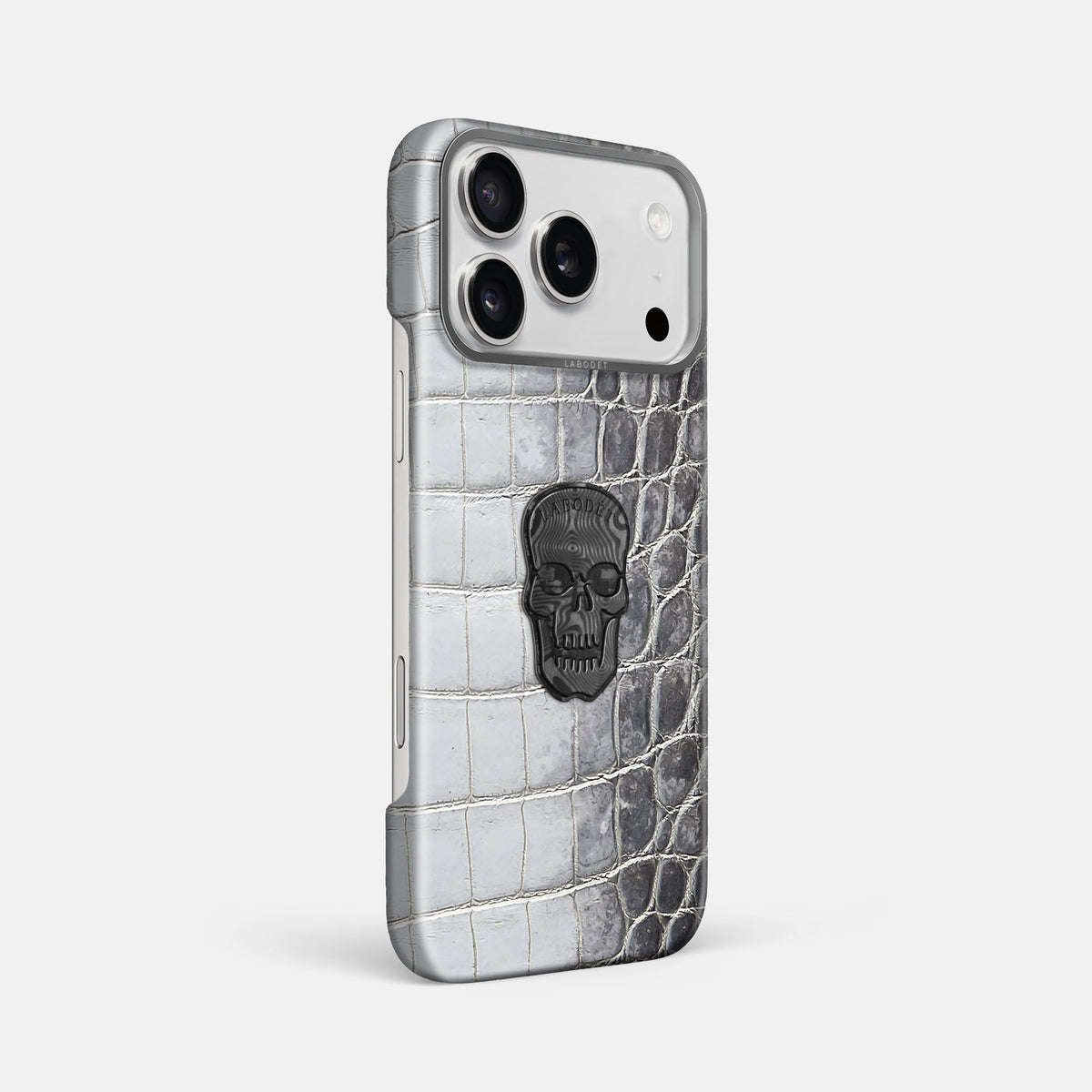 Classic Case With Carbon Skull For iPhone 18 Pro Max In Himalayan Crocodile -2 | Silver-Steel