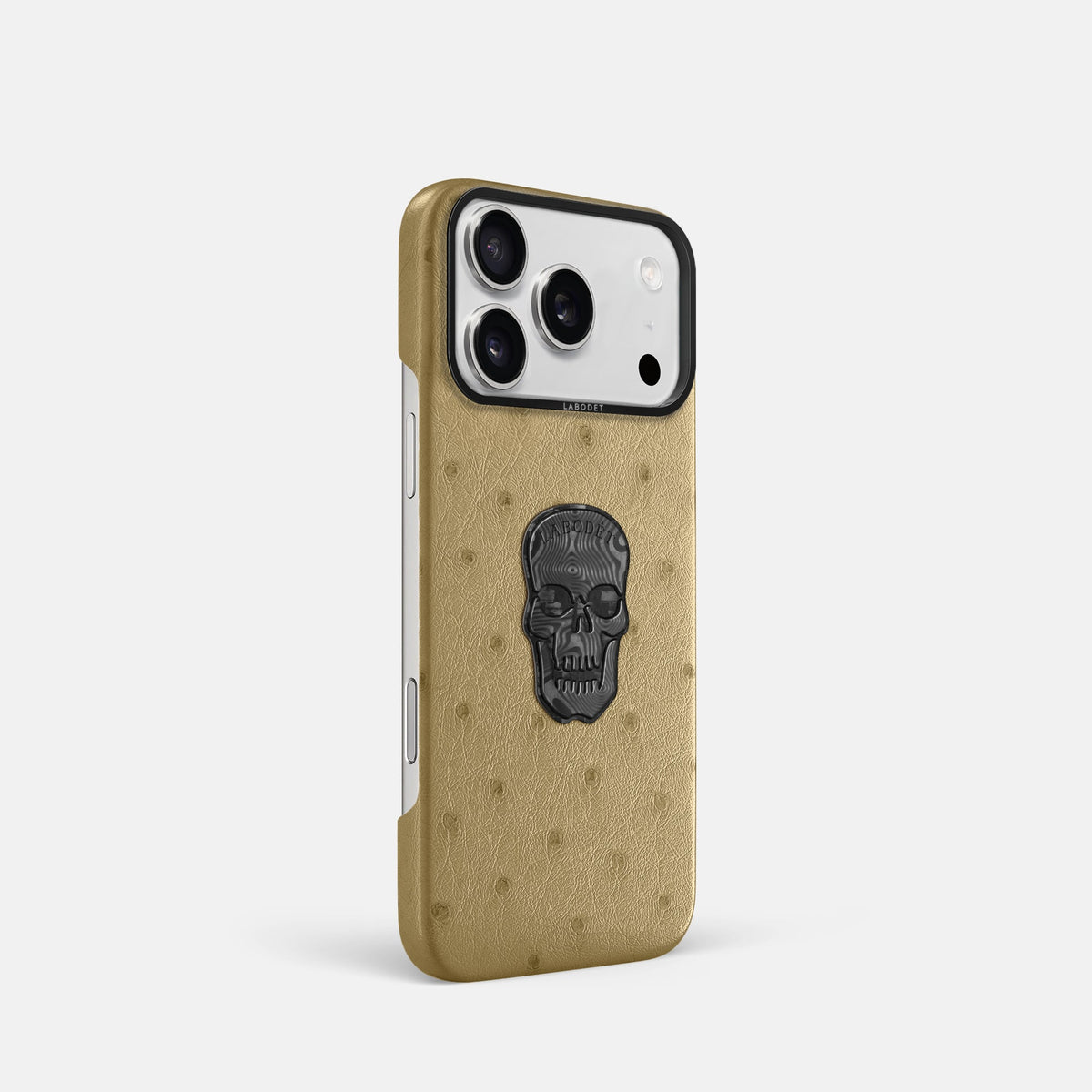 Classic Case With Carbon Skull For iPhone 18 Pro In Ostrich -2 | Desert-Sand-Black