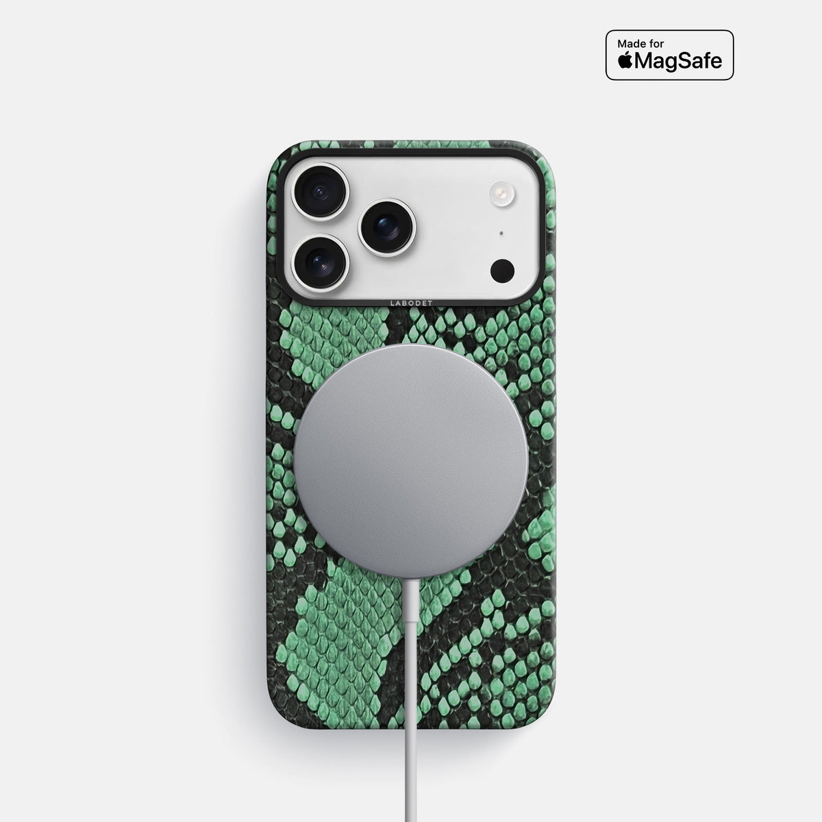 Classic Case For iPhone 18 Pro In Deluxe Python -5 | Forest-Green-Black