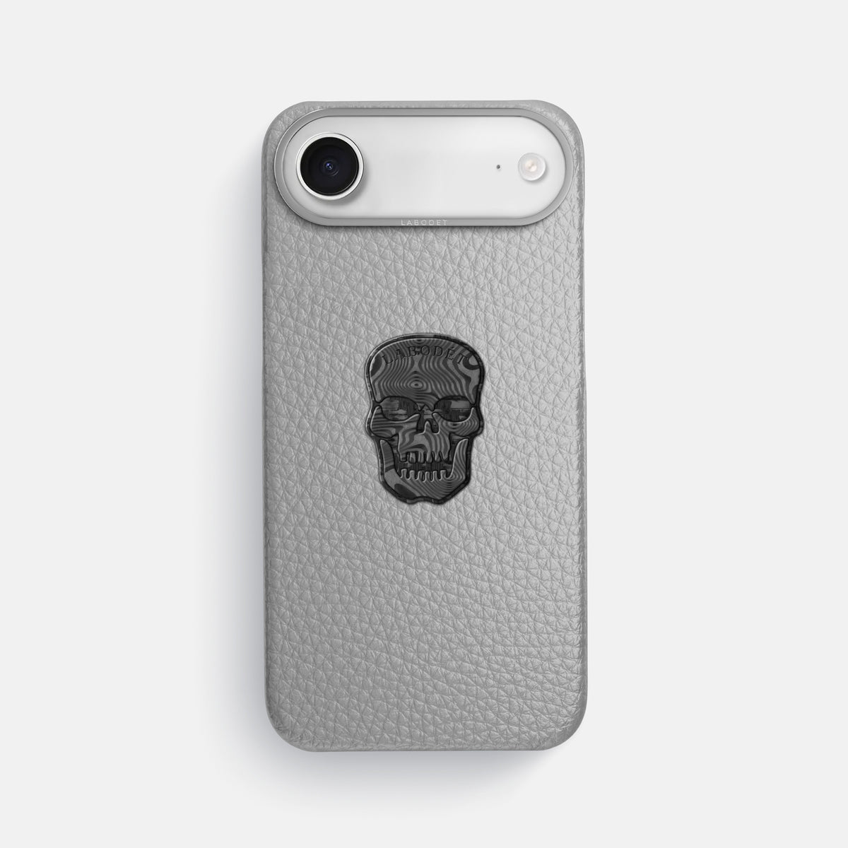 Classic Case With Carbon Skull For iPhone 17 Air In Calf -1 | Nuage-Steel