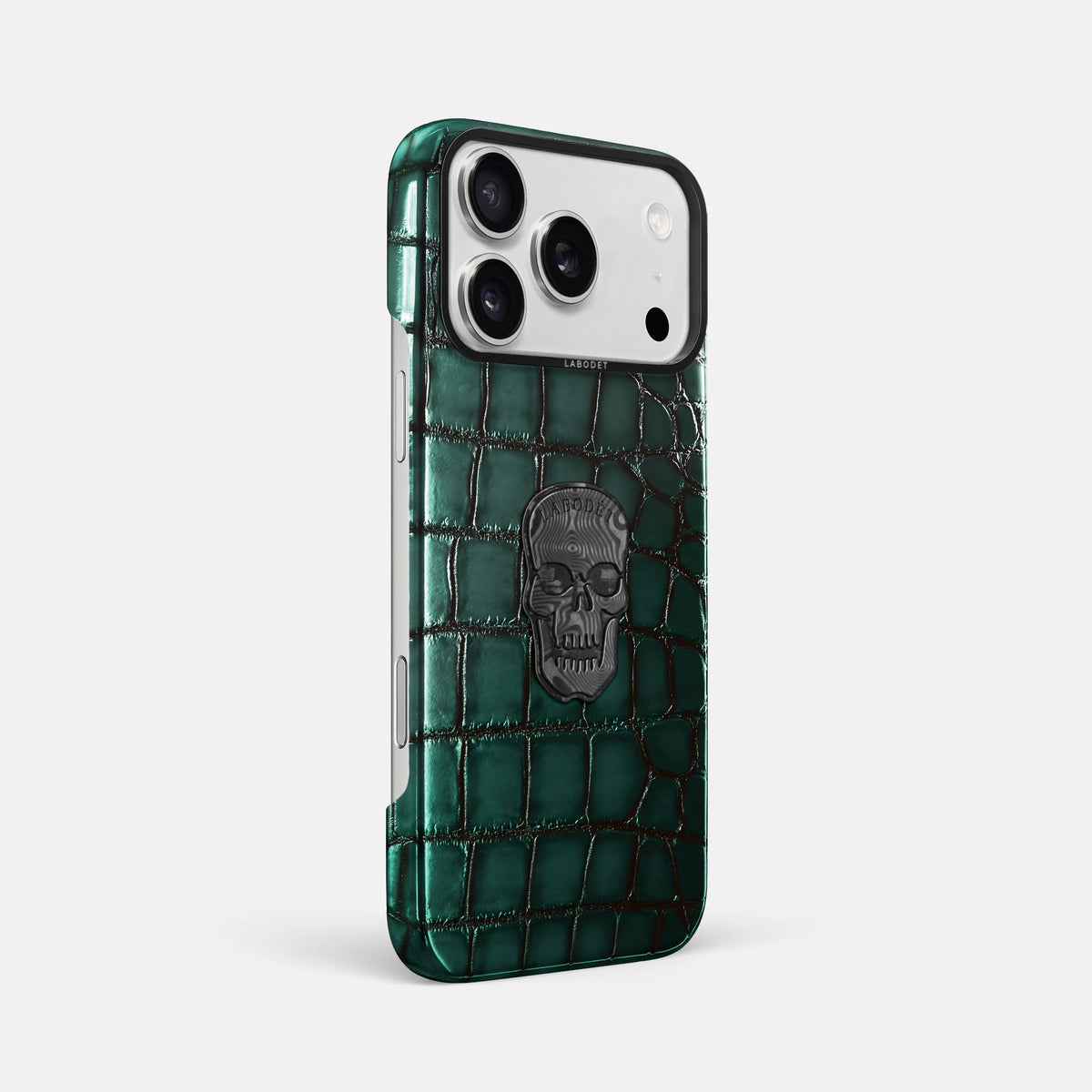 Classic Case With Carbon Skull For iPhone 18 Pro Max In Patina Alligator -2 | Green-Black