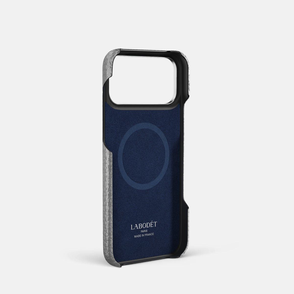 Center Handle For iPhone 17 Pro In Calf -3 | Nuage-Steel