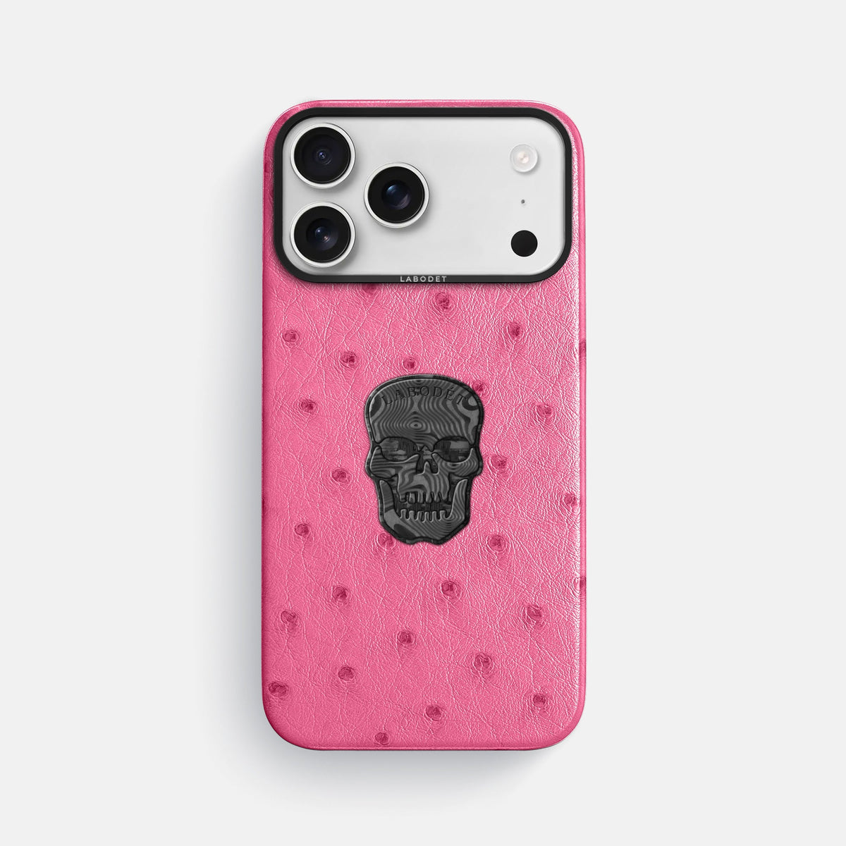 Classic Case With Carbon Skull For iPhone 17 Pro Max In Ostrich