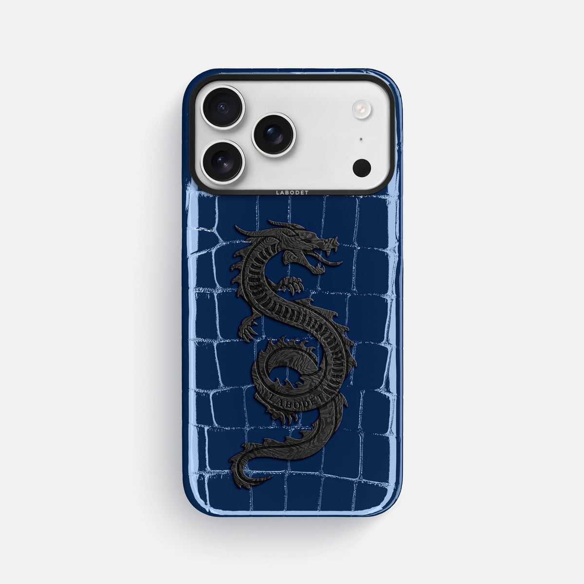 Classic Case With Carbon Dragon For iPhone 18 Pro Max In Shiny Alligator -1 | Mediterranean-Black