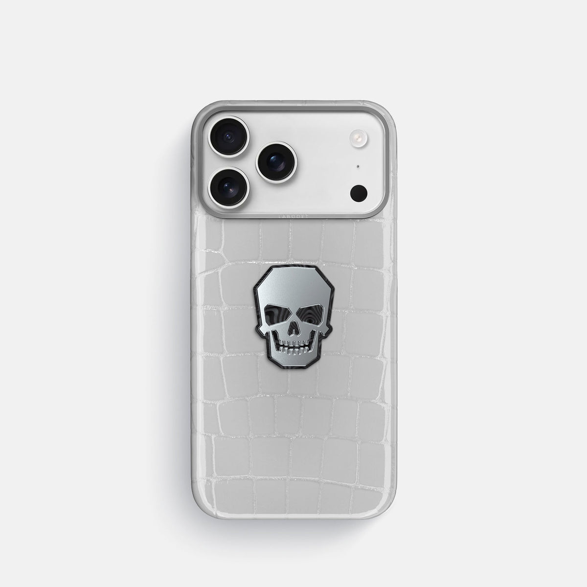 Classic Case With Titanium Skull For iPhone 18 Pro In Shiny Alligator -1 | White-Steel