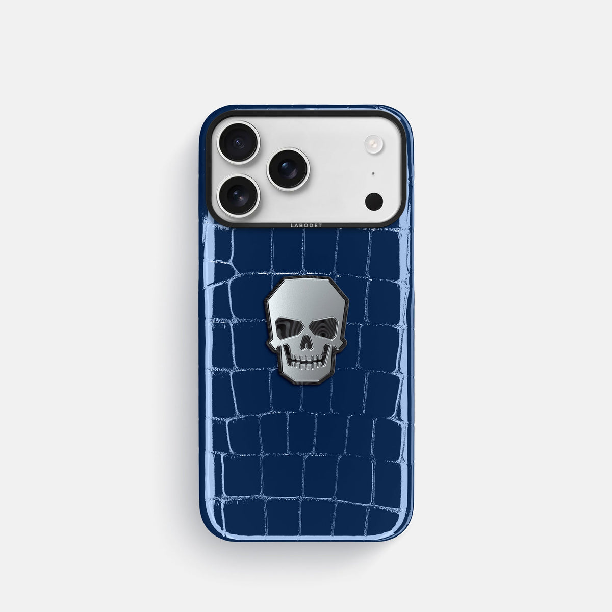 Classic Case With Titanium Skull For iPhone 18 Pro In Shiny Alligator -1 | Mediterranean-Black