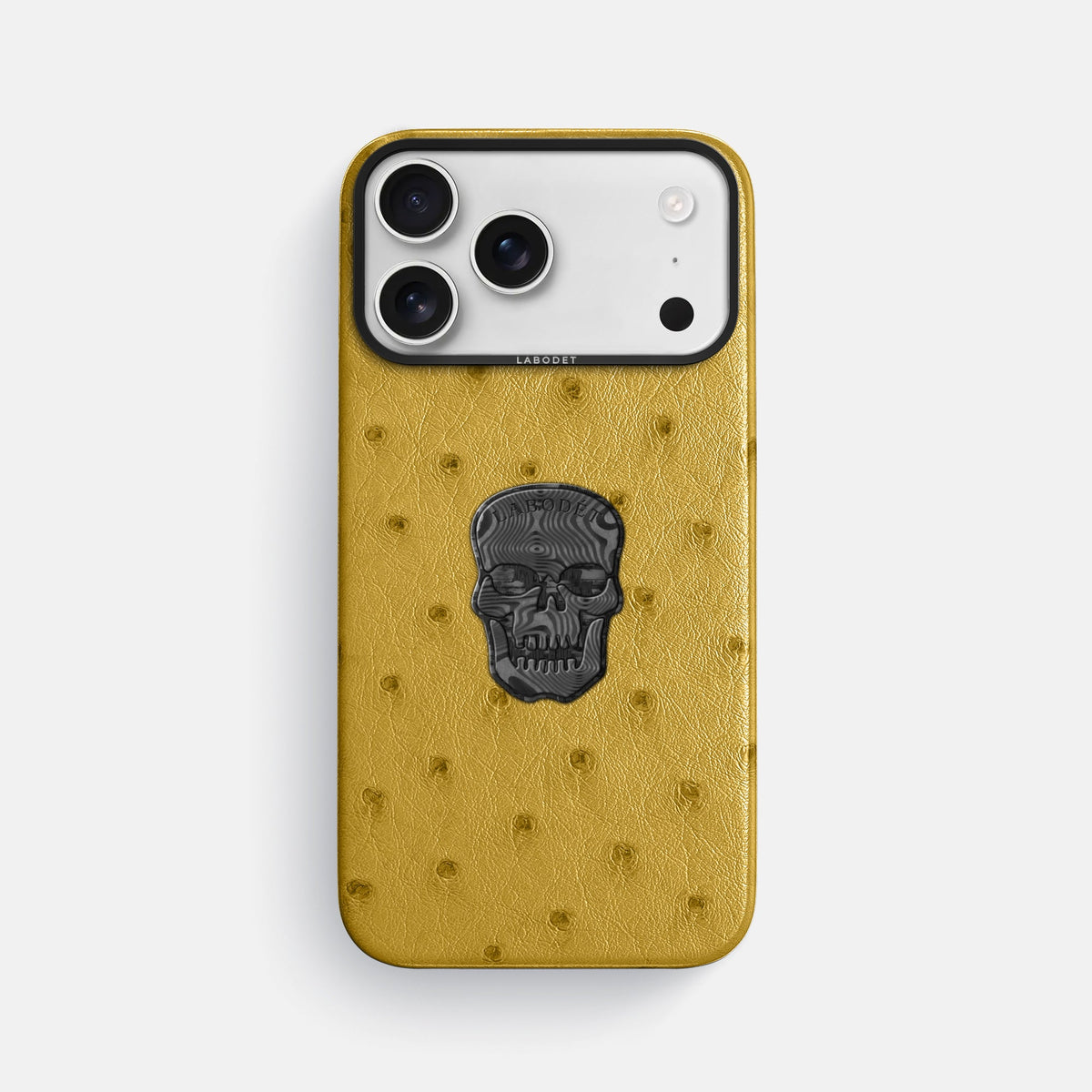 Classic Case With Carbon Skull For iPhone 17 Pro Max In Ostrich
