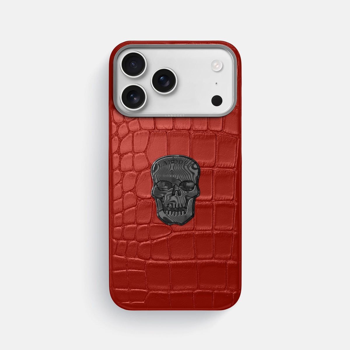 Classic Case With Carbon Skull For iPhone 18 Pro Max In Alligator -1 | Red-Steel